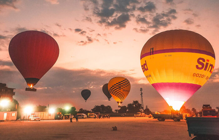 Experience Luxor: Breathtaking Hot Air Balloon Day Trip!