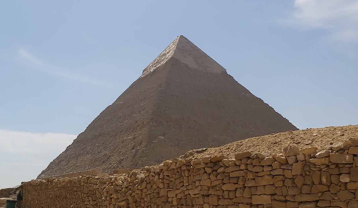 Pyramid of Khafre: Glistening Echoes of a Pharaoh's Reign
